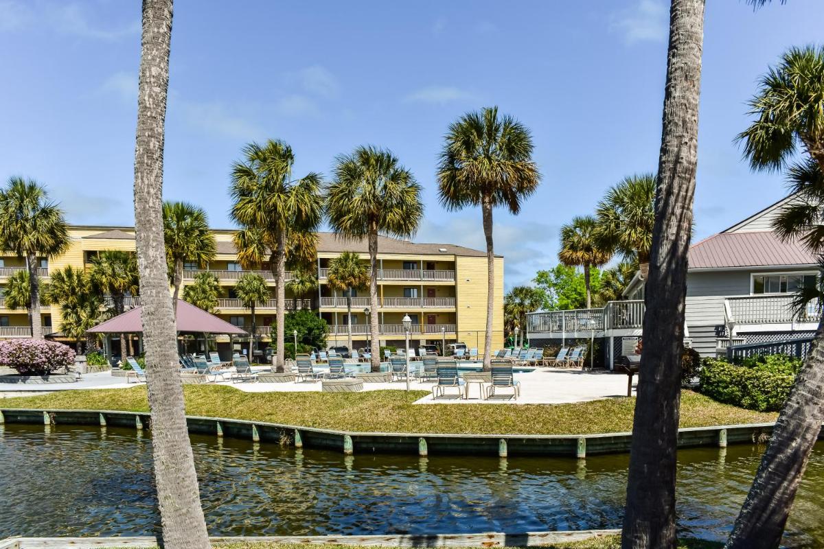 Popular attractions Area Nearby Property